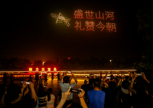 美翻了！刷爆天津人朋友圈的這場燈光秀，美圖都在這了！