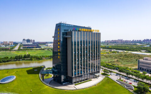 高新區(qū)與人保財險天津市分公司簽署戰(zhàn)略合作協(xié)議和“科創(chuàng)積分?！表椖亢献鲄f(xié)議